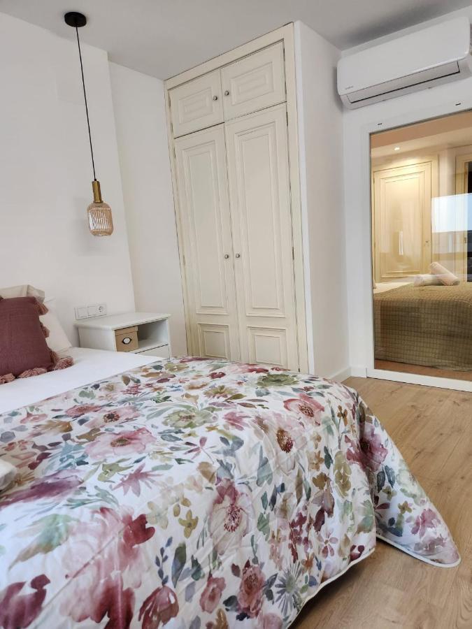 Florit Flats - The Apolo Apartment Валенсия Екстериор снимка